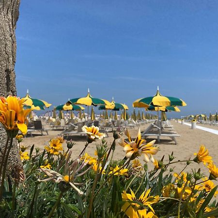 Rimini Bay Suites&Residence Exterior foto